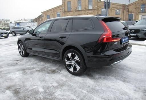 Gebraucht Volvo V60 CC Plus 197 PS (144 kW) 2024 Schwarz Kombi