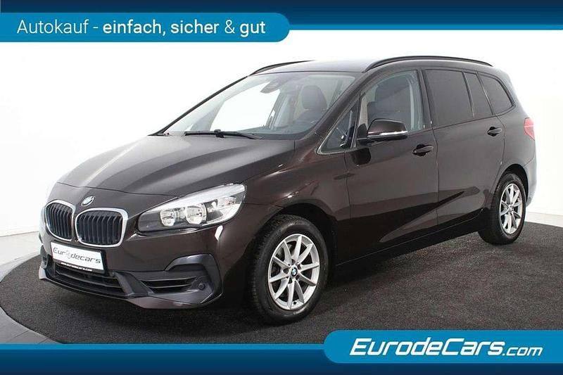 Braun Gebraucht 2019 BMW 218 Van / Kleinbus | 13.700 € (Guter Preis) - Bild 1/4