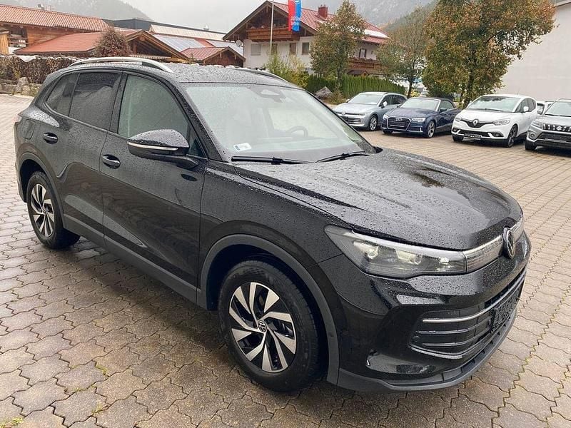 Schwarz Gebraucht 2025 VW Tiguan SUV | 33.900 € (Guter Preis) - Bild 1/4