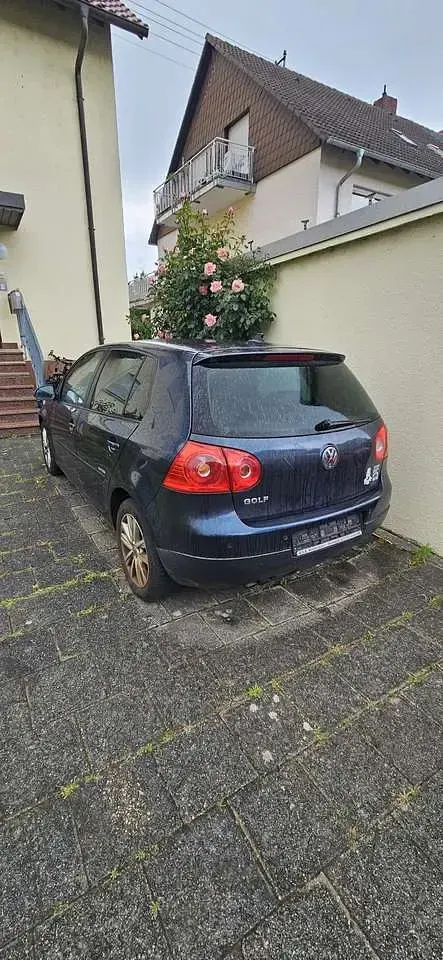 Używany VW Golf V 140 KM (102 kW) 2007 Niebieski Hatchback