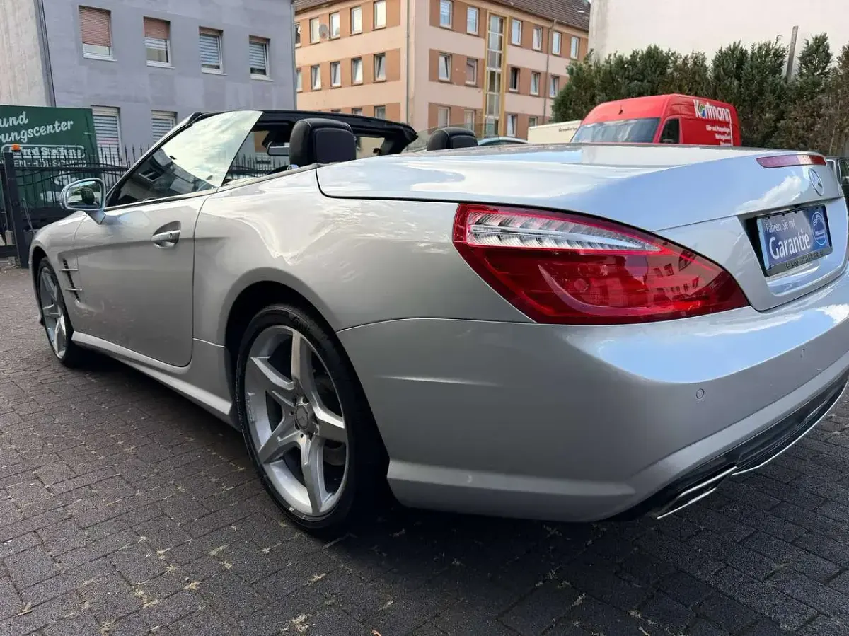 Gebraucht Mercedes SL350 AMG line 306 PS (225 kW) 2013 Iridiumsilber Cabrio