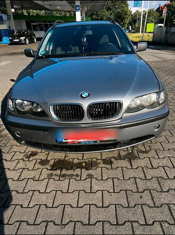 Silber Gebraucht 2004 BMW 320 Kombi | 800 € (Guter Preis) - Bild 1/4