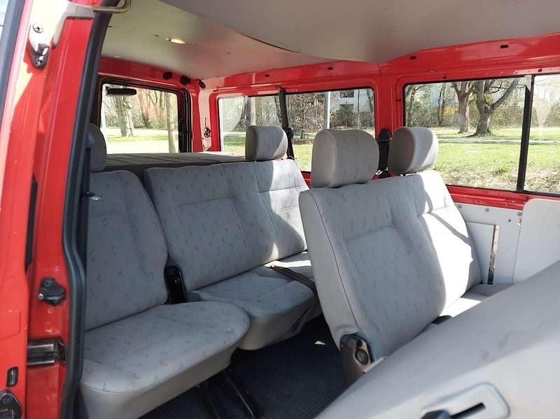 Używany VW Transporter 102 KM (75 kW) 1999 Czerwony Van