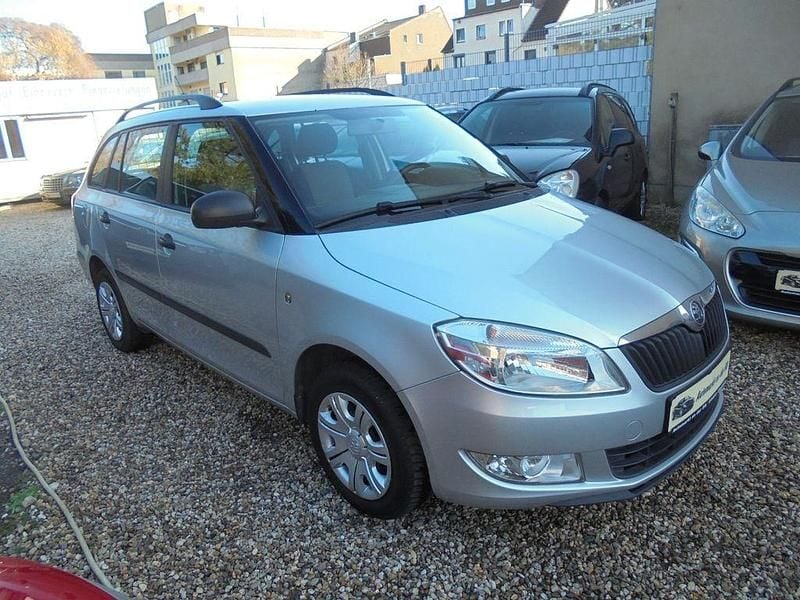 Gebraucht Skoda Fabia Cool Edition 90 PS (66 kW) 2014 Brilliantsilber metallic Kombi