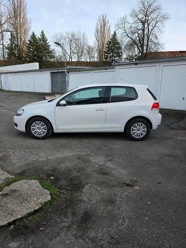 Gebraucht VW Golf VI 101 PS (74 kW) 2010 Kleinwagen