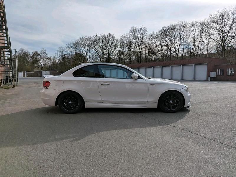 Gebraucht BMW 120 Coupé M Sport 177 PS (130 kW) 2012 Weiß Coupé