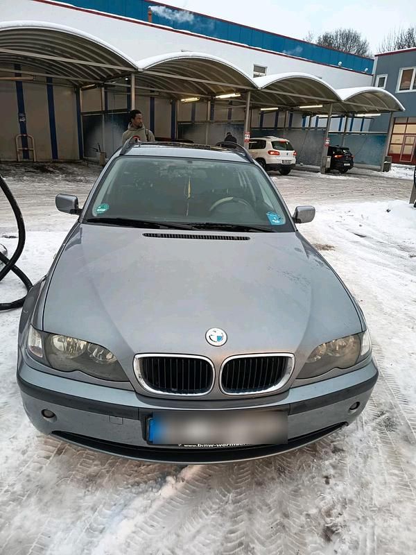 Grau Gebraucht 2006 BMW 320 Kombi | 2.500 € (Fairer Preis) - Bild 1/4