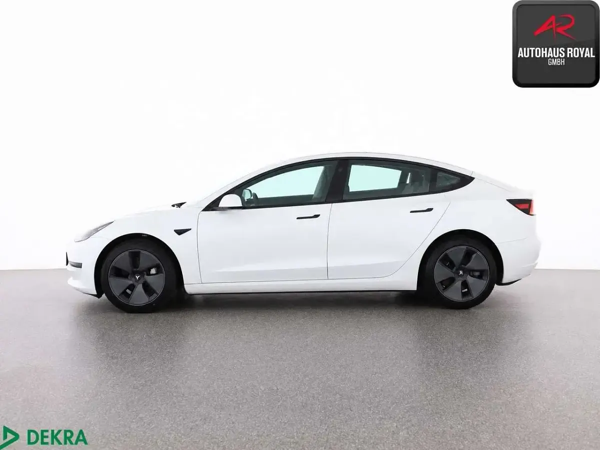 Gebraucht Tesla Model 3 RWD 235 kW (320 PS) 2023 Perlweiß Limousine
