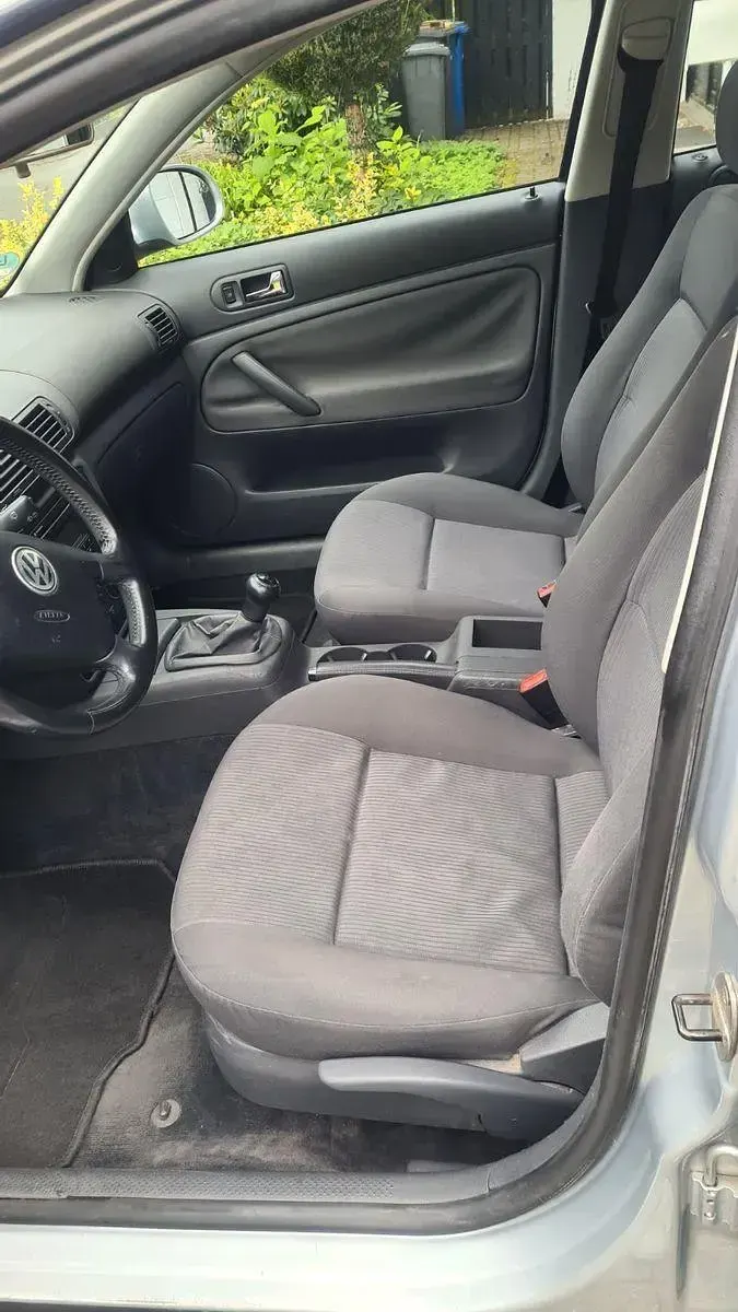 Gebraucht VW Passat Basis 116 PS (85 kW) 2005 Silber Kombi