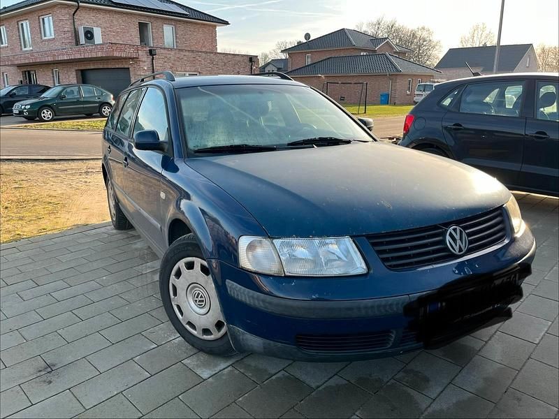 Gebraucht VW Passat 90 PS (66 kW) 2000 Blau Kombi
