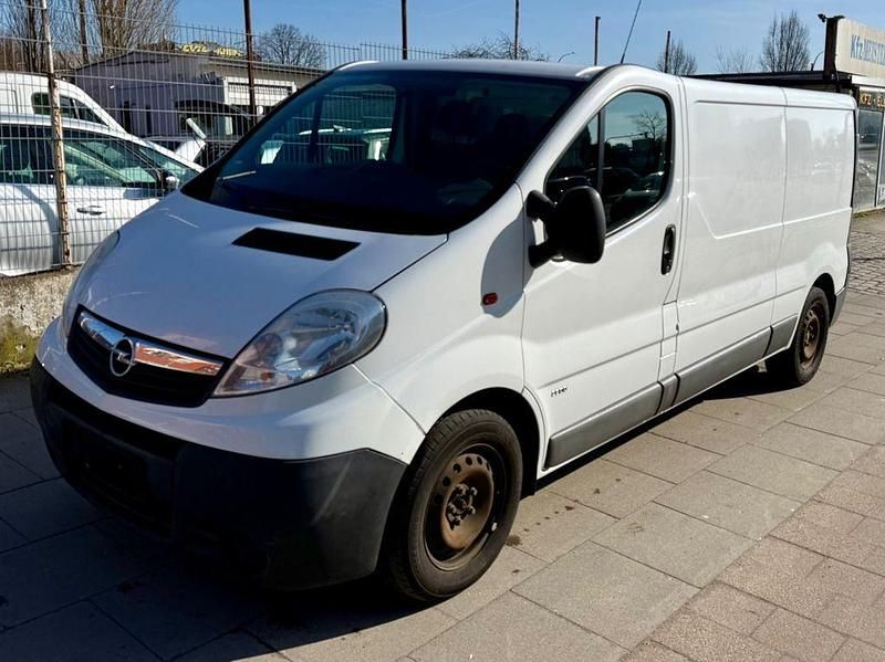 Gebraucht Opel Vivaro 114 PS (83 kW) 2014 Weiß Van / Kleinbus