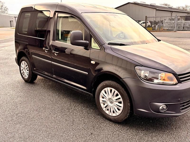 Gebraucht VW Caddy 105 PS (77 kW) 2013 Schwarz Van / Kleinbus