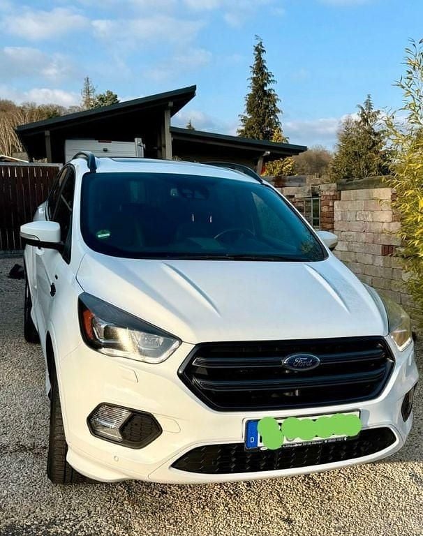Weiß Gebraucht 2017 Ford Kuga ST-Line SUV | 12.000 € (Superpreis) - Bild 1/4