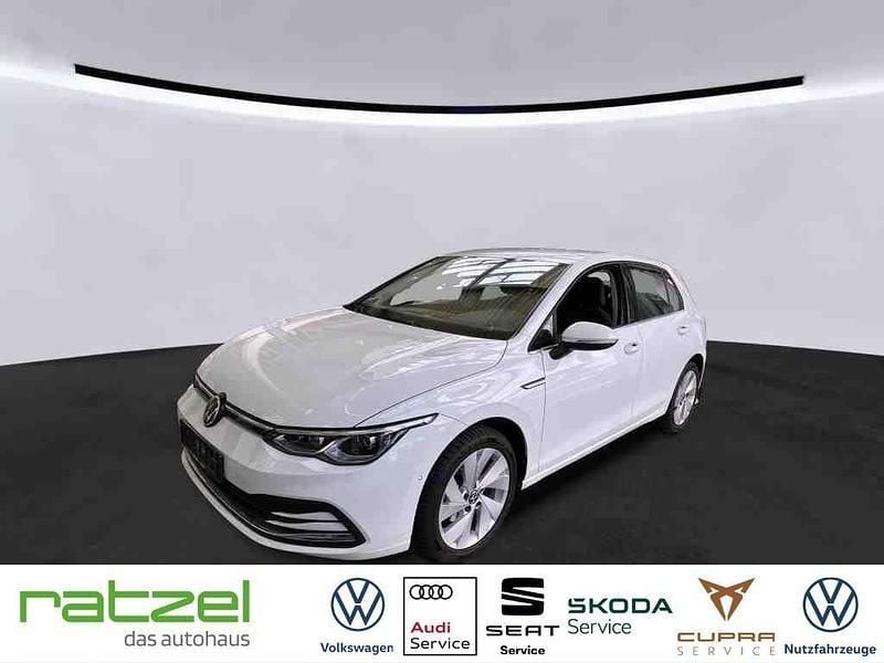 Weiß Gebraucht 2022 VW Golf VIII Style Limousine | 20.419 € (Superpreis) - Bild 1/4