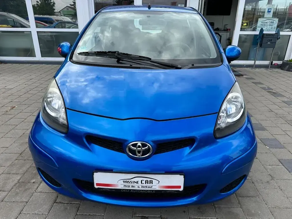 Gebraucht Toyota Aygo Cool 68 PS (50 kW) 2012 Blau Kleinwagen