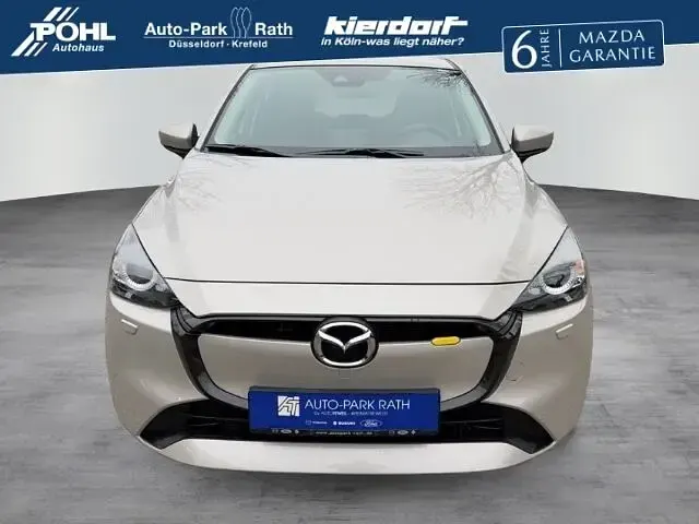 Gebraucht Mazda 2 Center-Line 90 PS (66 kW) 2024 Platinum quartz m (silber) Kleinwagen
