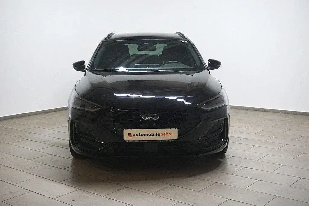 Gebraucht Ford Focus ST-Line X 155 PS (114 kW) 2024 Schwarz Limousine