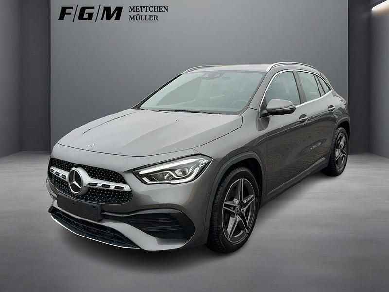 Grau Gebraucht 2020 Mercedes GLA220 AMG line SUV | 34.890 € (Fairer Preis) - Bild 1/4