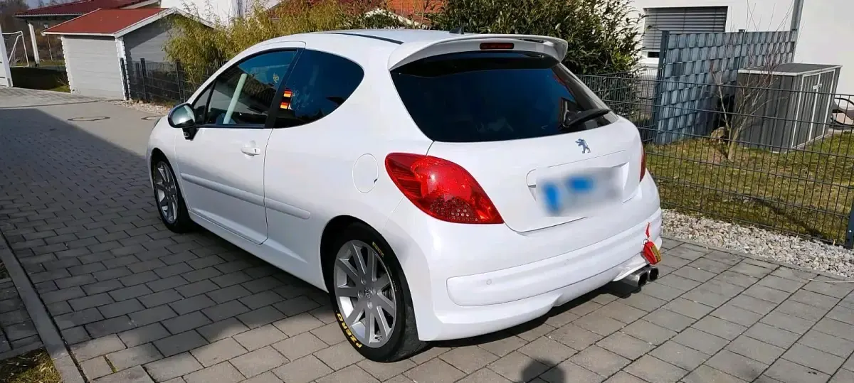 Gebraucht Peugeot 207 RC 180 PS (132 kW) 2008 Weiß Kleinwagen