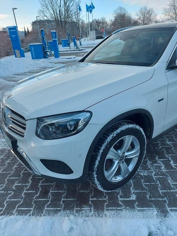 Gebraucht Mercedes GLC350 320 PS (235 kW) 2018 Weiß SUV