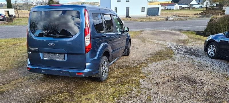 Gebraucht Ford Grand Tourneo Connect Titanium 120 PS (88 kW) 2019 Blau Van / Kleinbus