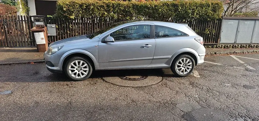 Gebraucht Opel Astra GTC 105 PS (77 kW) 2006 Grau Kleinwagen
