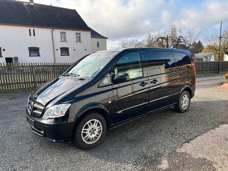 Gebraucht Mercedes Vito 224 PS (164 kW) 2011 Schwarz Van