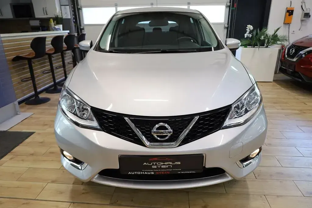 Gebraucht Nissan Pulsar Acenta 116 PS (85 kW) 2018 Silber Kleinwagen