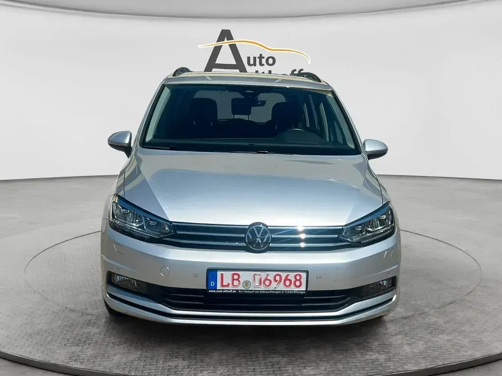 Gebraucht VW Touran IQ Drive 150 PS (110 kW) 2023 Silber Van / Kleinbus