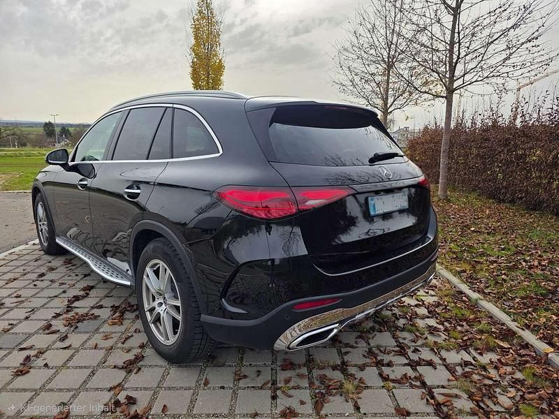 Gebraucht Mercedes GLC300 Advanced 258 PS (189 kW) 2023 Schwarz SUV