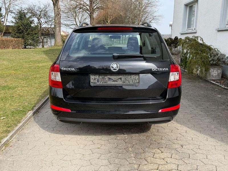 Gebraucht Skoda Octavia Active 110 PS (80 kW) 2016 Schwarz Kleinwagen
