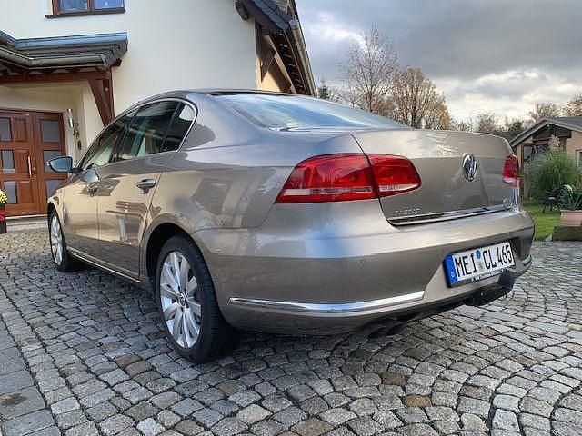 Gebraucht VW Passat Highline 170 PS (125 kW) 2012 Beige Limousine