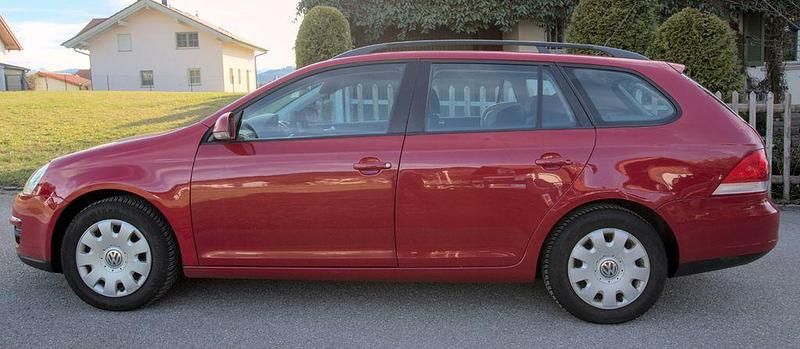 Gebraucht VW Golf V 80 PS (58 kW) 2009 Rot Kombi