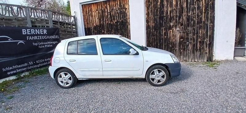 Gebraucht Renault Clio IV Campus 75 PS (55 kW) 2012 Weiß Kleinwagen