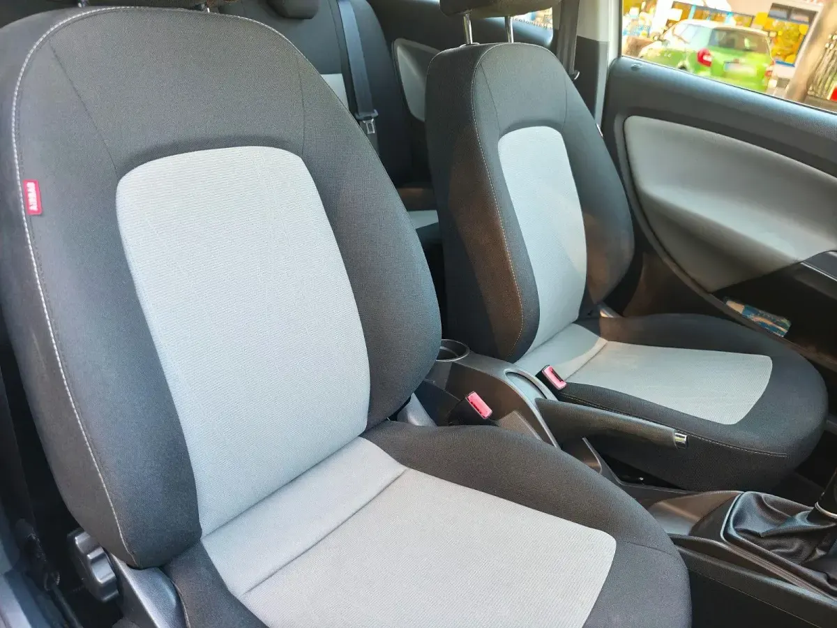 Gebraucht Seat Ibiza SC Style 90 PS (66 kW) 2012 Weiß Kleinwagen