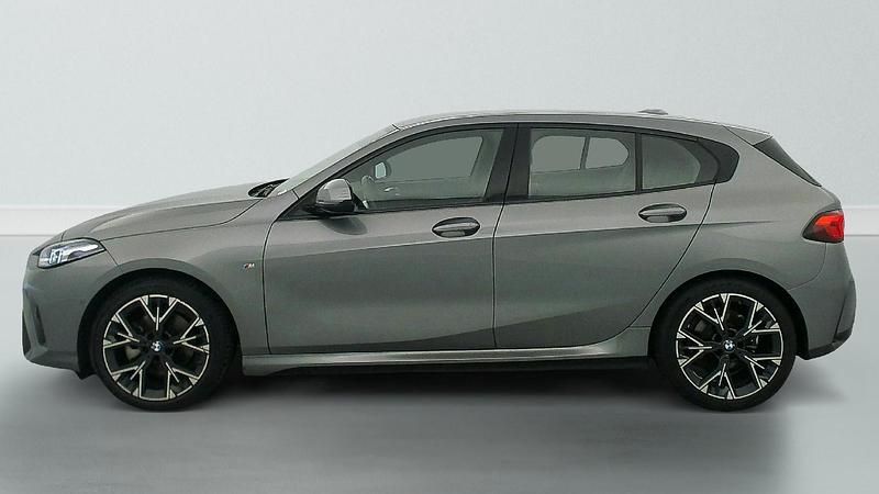 Gebraucht BMW 120 M Sport 163 PS (119 kW) 2025 Skyscraper grau Kleinwagen