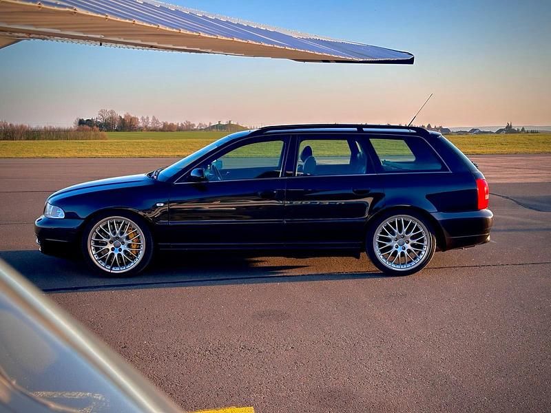 Schwarz Gebraucht 1999 Audi S4 Sport Kombi | 14.500 € (Fairer Preis) - Bild 1/4