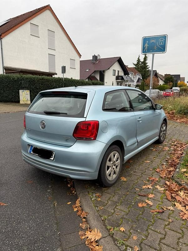 Gebraucht VW Polo 75 PS (55 kW) 2010 Blau Kleinwagen