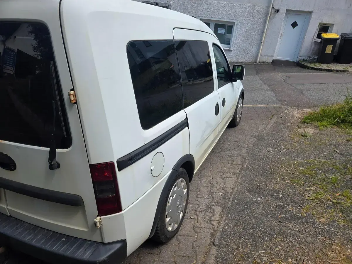 Gebraucht Opel Combo 100 PS (73 kW) 2008 Weiß Van / Kleinbus