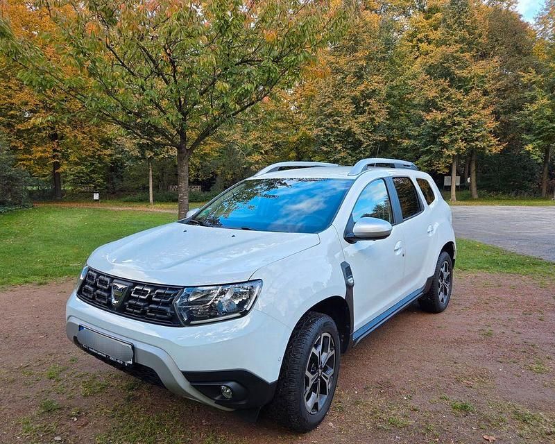 Weiß Gebraucht 2021 Dacia Duster Prestige SUV | 13.900 € (Guter Preis) - Bild 1/4