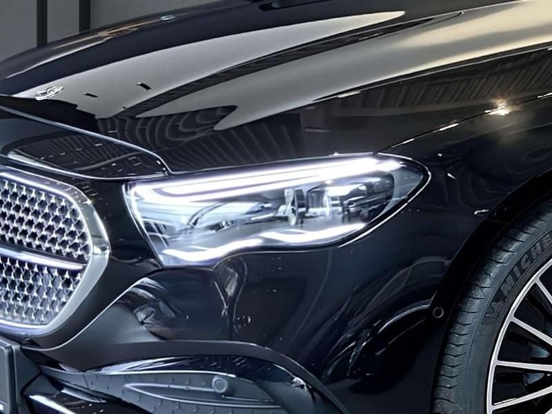 Gebraucht Mercedes E300 AMG 313 PS (230 kW) 2026 Schwarz Limousine