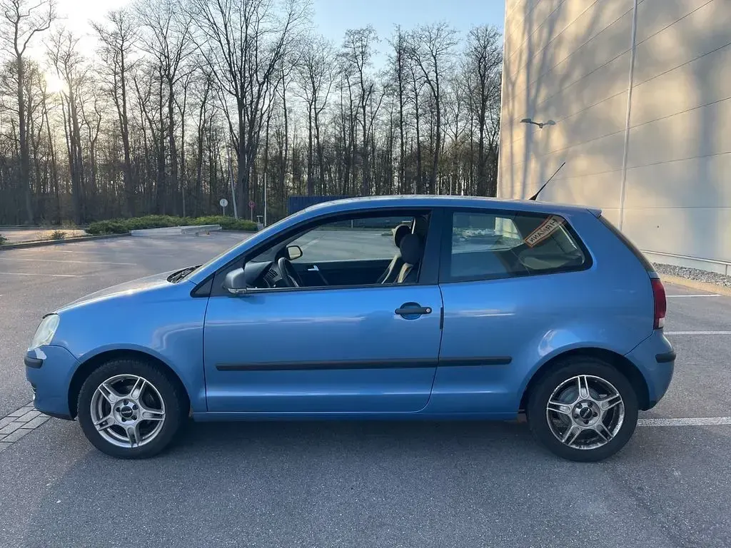 Gebraucht VW Polo Trendline 64 PS (47 kW) 2005 Blau Kleinwagen