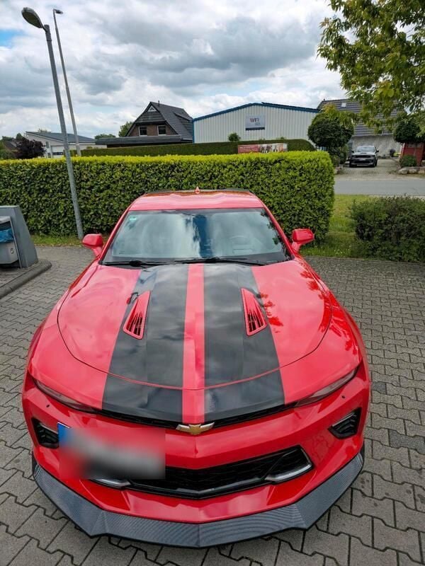 Rot Gebraucht 2016 Chevrolet Camaro SS Coupé | 33.000 € (Fairer Preis) - Bild 1/4