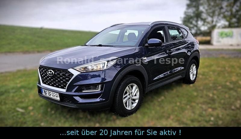 Blau Gebraucht 2019 Hyundai Tucson SUV | 14.500 € (Fairer Preis) - Bild 1/4