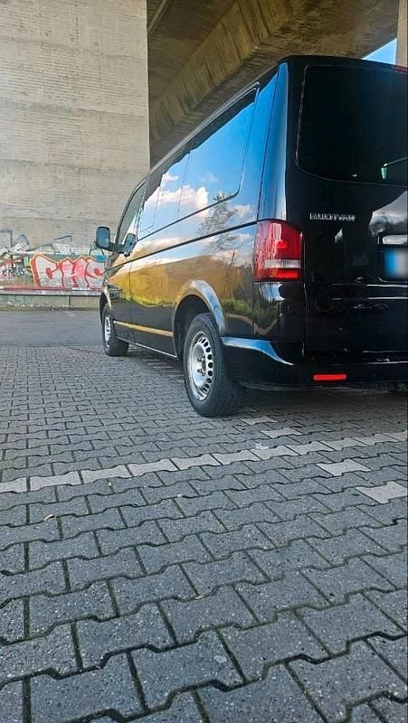Gebraucht VW Multivan 105 PS (77 kW) 2008 Schwarz Van / Kleinbus