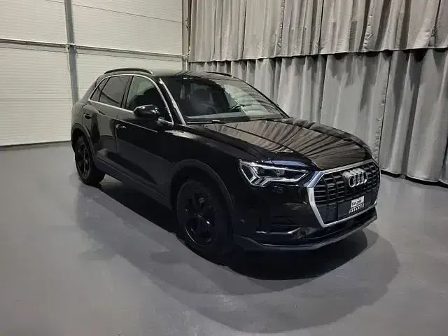 Gebraucht Audi Q3 Sport 190 PS (139 kW) 2020 Schwarz SUV