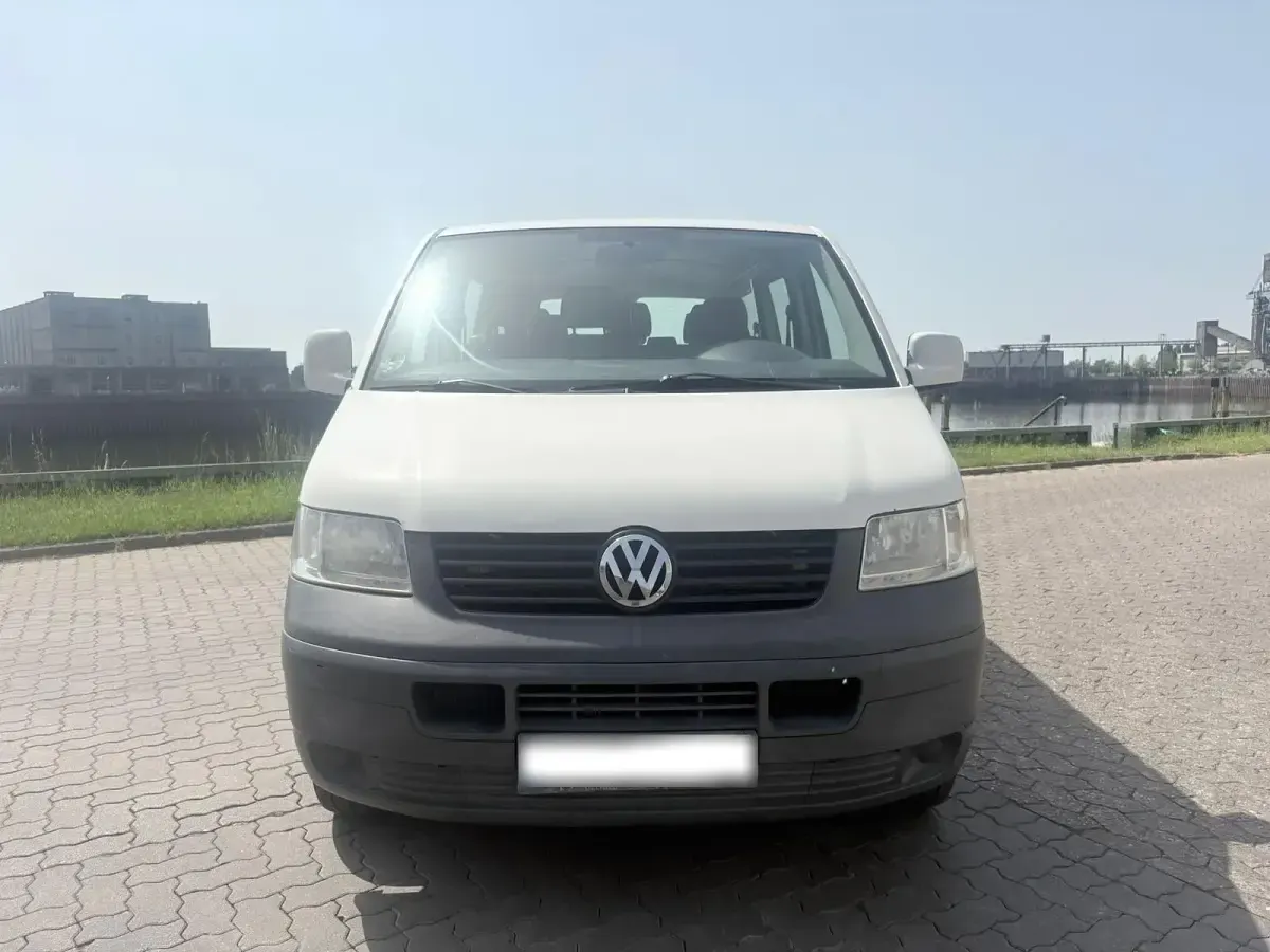 Używany VW Caravelle 102 KM (75 kW) 2009 Van