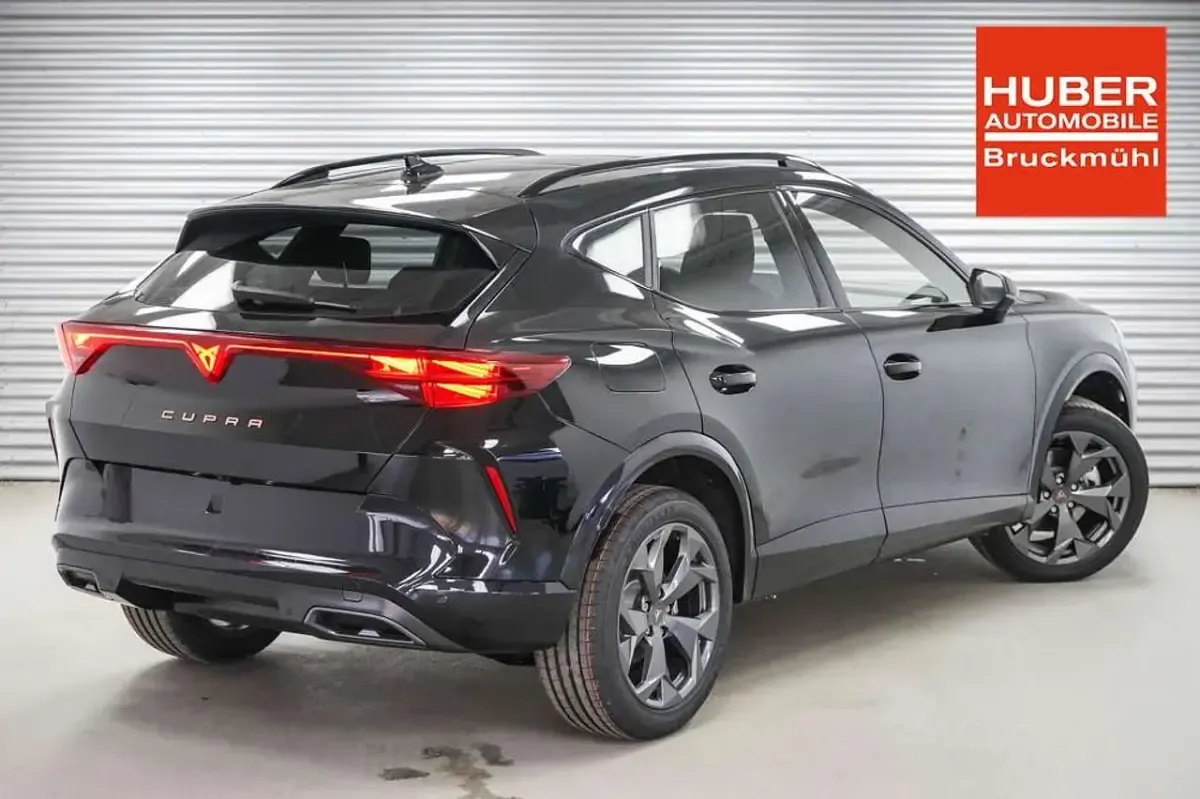 Nowe Cupra Formentor 150 KM (110 kW) 2026 Czarny SUV