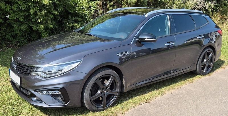 Schwarz Gebraucht 2018 Kia Optima GT-Line Kombi | 16.800 € (Fairer Preis) - Bild 1/4