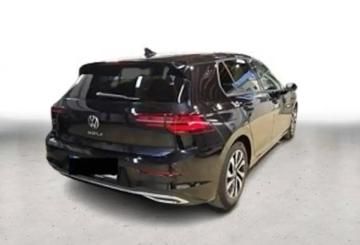 Usata VW Golf VIII Active 150 CV (110 kW) 2022 Nero Berlina